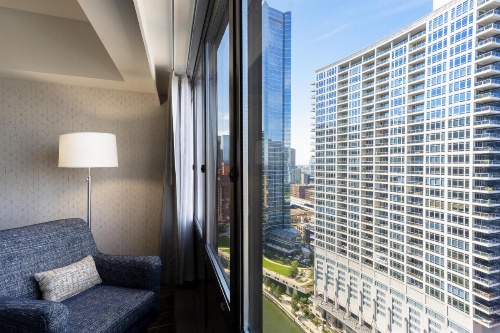 Holiday Inn - Chicago Dwtn - Wolf Point, an IHG Hotel image 17
